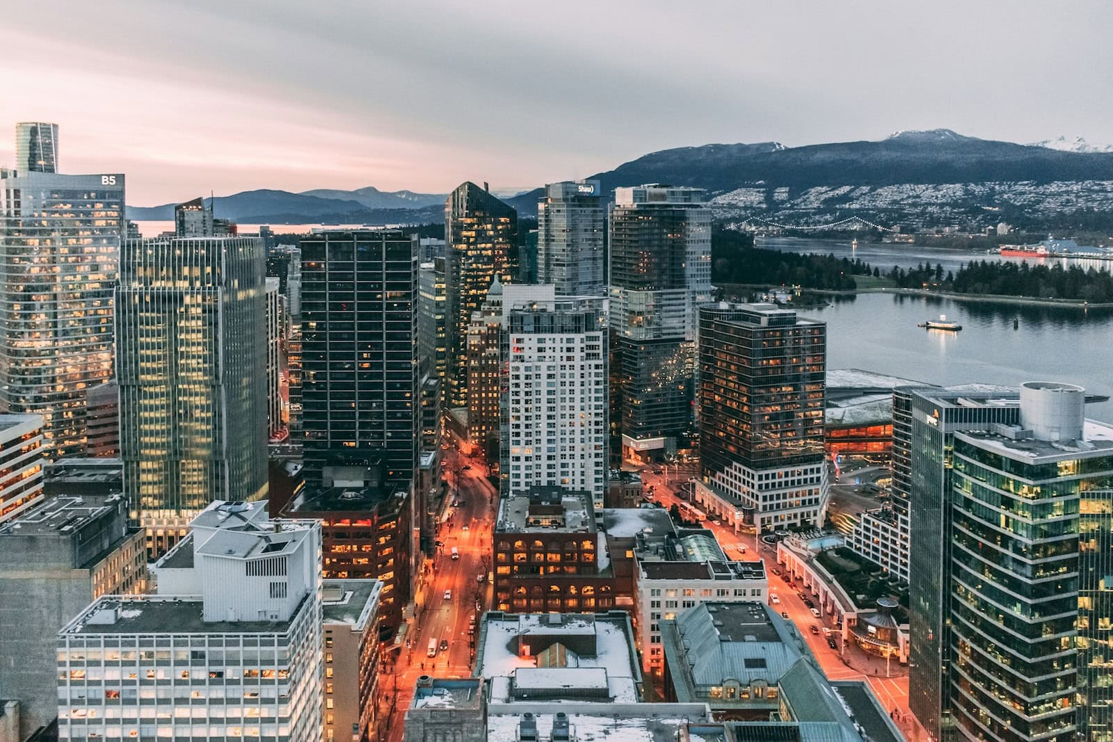 aditya-chinchure-2YRocbpCVeY-unsplash (1)