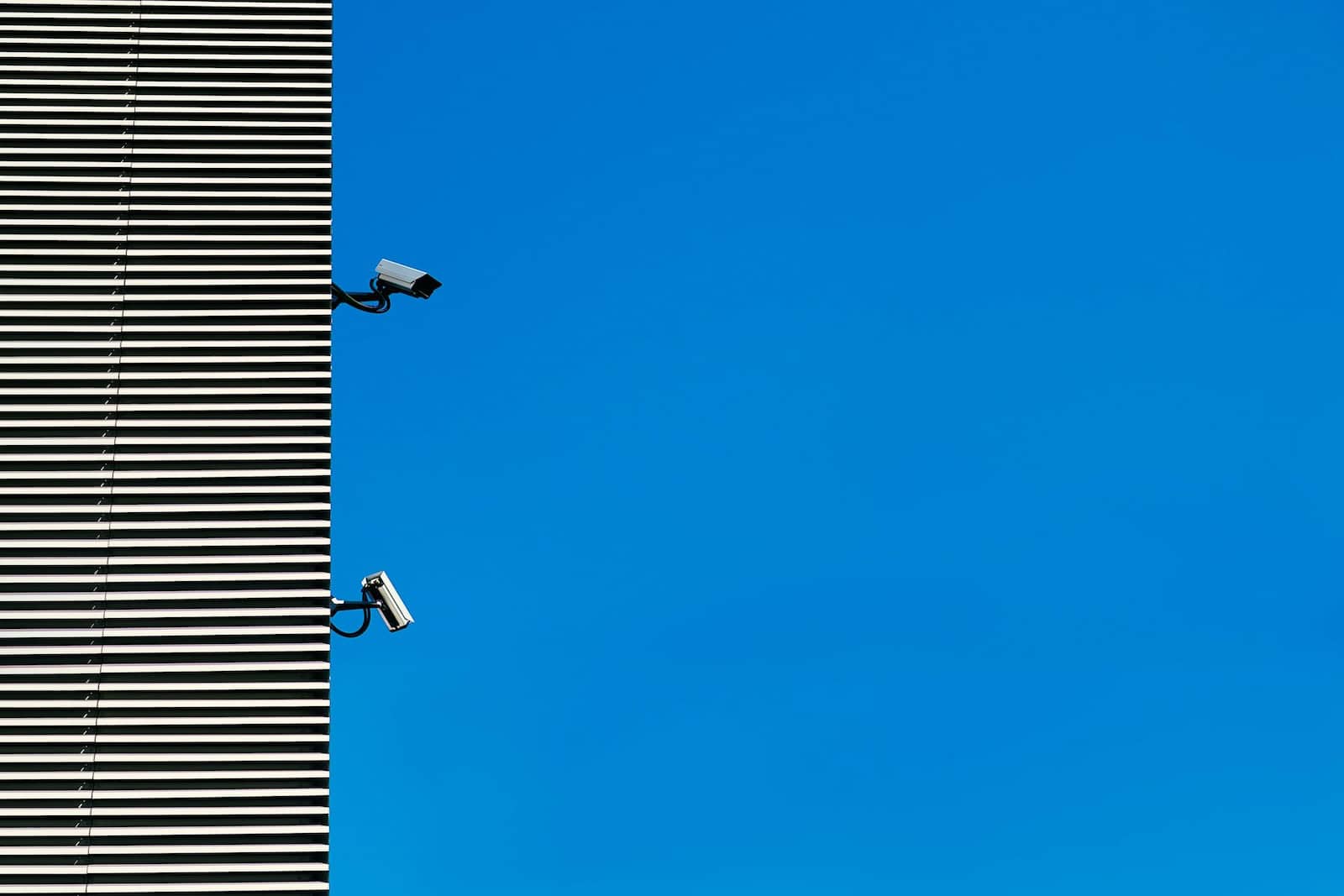 arthur-mazi-a8CxRWIu8yw-unsplash