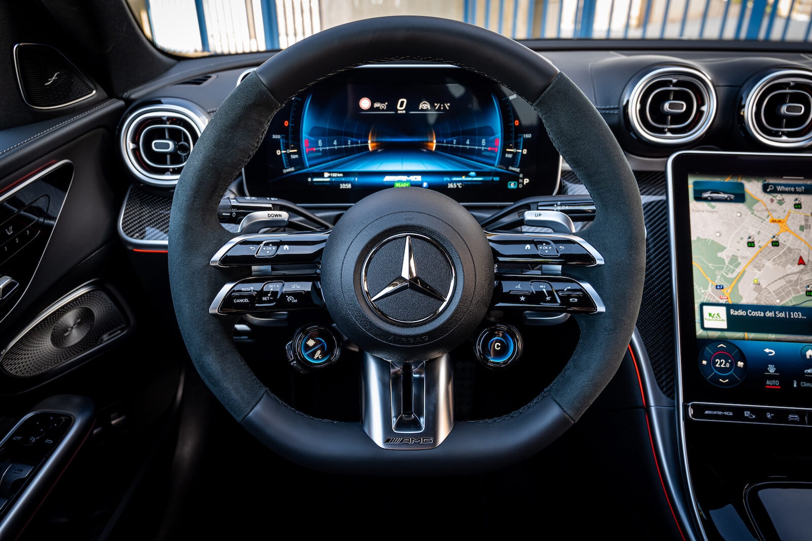 Der neue Mercedes-AMG C 63 S E PERFORMANCE (Kraftstoffverbrauch gewichtet, kombiniert: 6,9 l/100 km; CO2 Emissionen gewichtet, kombiniert: 156 g/km; Stromverbrauch gewichtet, kombiniert: 11,7 kWh/100 km) Exterieur: MANUFAKTUR graphitgrau magno; Interieur: Leder Nappa AMG schwarz mit grauer Ziernaht;Kraftstoffverbrauch gewichtet, kombiniert: 6,9 l/100 km; CO2 Emissionen gewichtet, kombiniert: 156 g/km; Stromverbrauch gewichtet, kombiniert: 11,7 kWh/100 km*

The new Mercedes-AMG C 63 S E PERFORMANCE (combined fuel consumption, weighted: 6.9 l/100 km; combined CO2 emissions, weighted: 156 g/km; combined electric energy consumption, weighted: 11.7 kWh/100 km) exterior: MANUFAKTUR graphit grey magno; interior: Nappa leather AMG black with grey contrast stitching;Combined fuel consumption, weighted: 6.9 l/100 km; combined CO2 emissions, weighted: 156 g/km; combined electric energy consumption, weighted: 11.7 kWh/100 km*