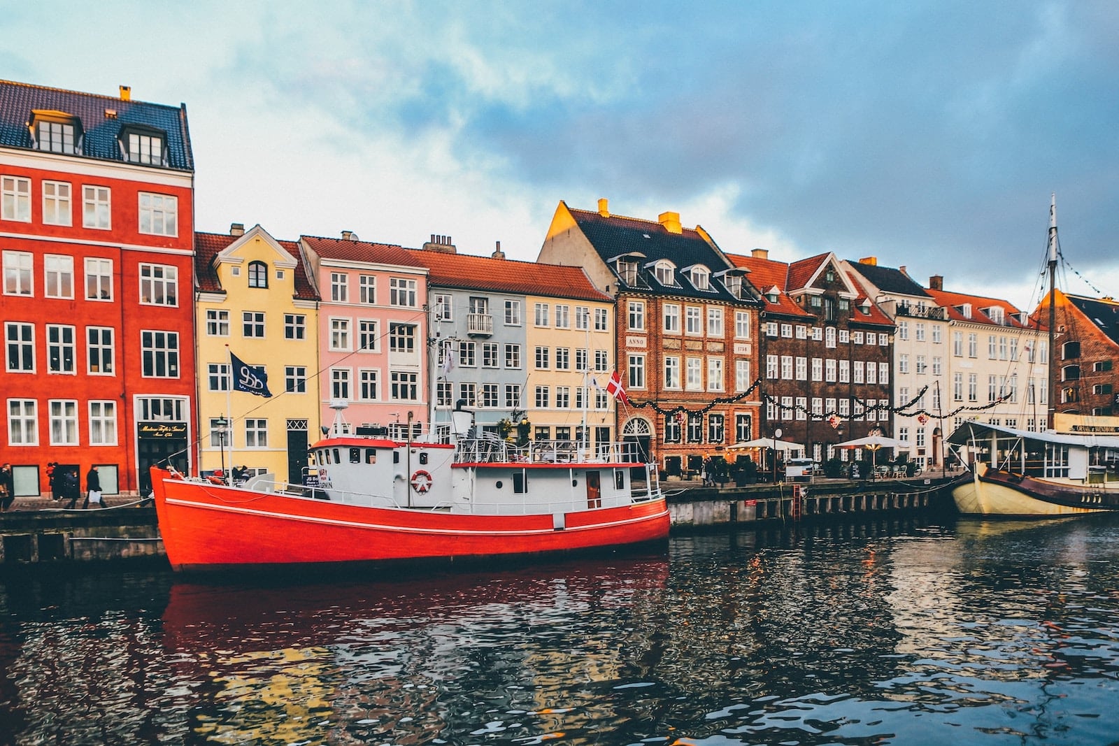 nick-karvounis-cj9_lderSUk-unsplash